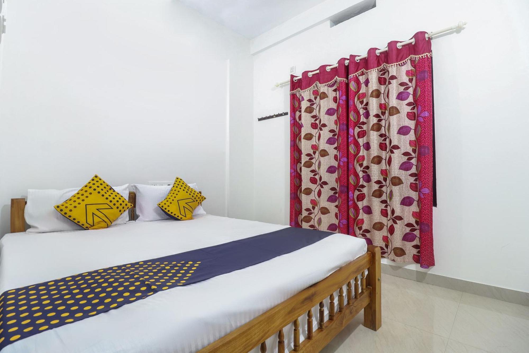 Spot On Rohini Inn Kadampuzha Kottakkal Exterior photo